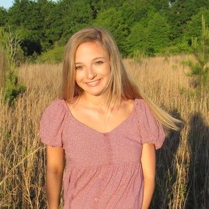 Meet your Posher, Caroline